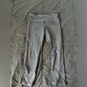 Black Lululemon capris